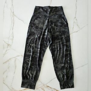 Lululemon Align Jogger Crop Incognito Camo Multi Gator Green Nulu Sz 4 Yoga